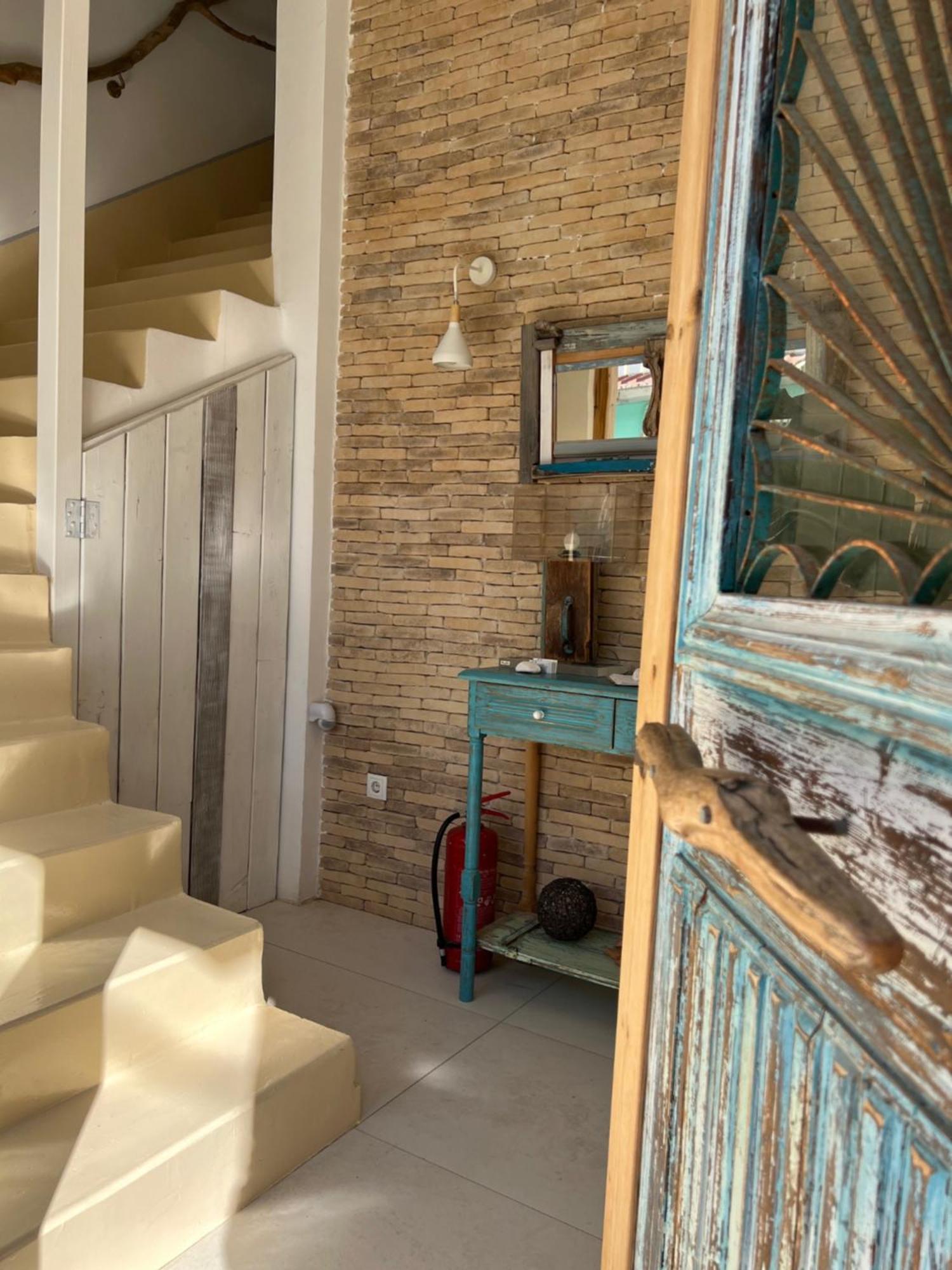 Notus Suites ปลาเกียส ภายนอก รูปภาพ